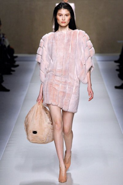 theglitter's tweet photo. Blumarine Fall 2013 RTW https://t.co/pKq4ti3fbf