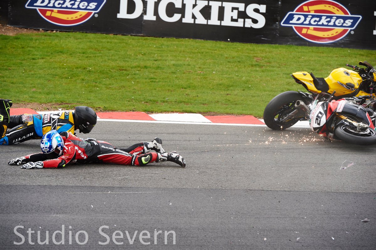 Glad to see everyone walked away  - huge respect to all the riders <a href="/JennyTinmouth/">Jenny Tinmouth</a> <a href="/JamesRispoli/">James Rispoli</a> <a href="/OfficialBSB/">British Superbike Championship</a> #BSB