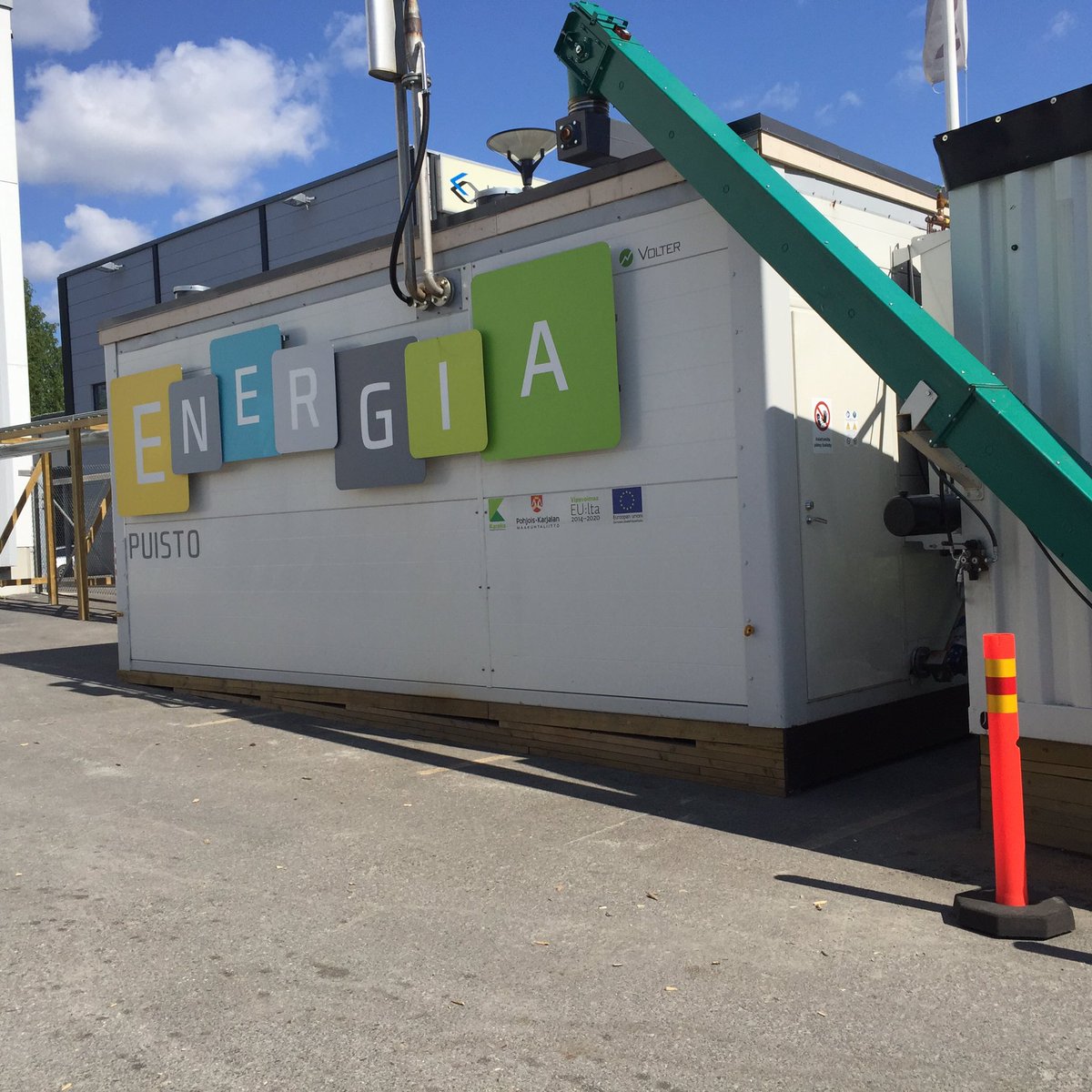 Puuhakkeesta sähköä ja lämpöä kiinteistölle <a href="/Karelia_amk/">Karelia-amk</a> <a href="/scienceparkFI/">Joensuu Science Park</a> #tiedepuisto