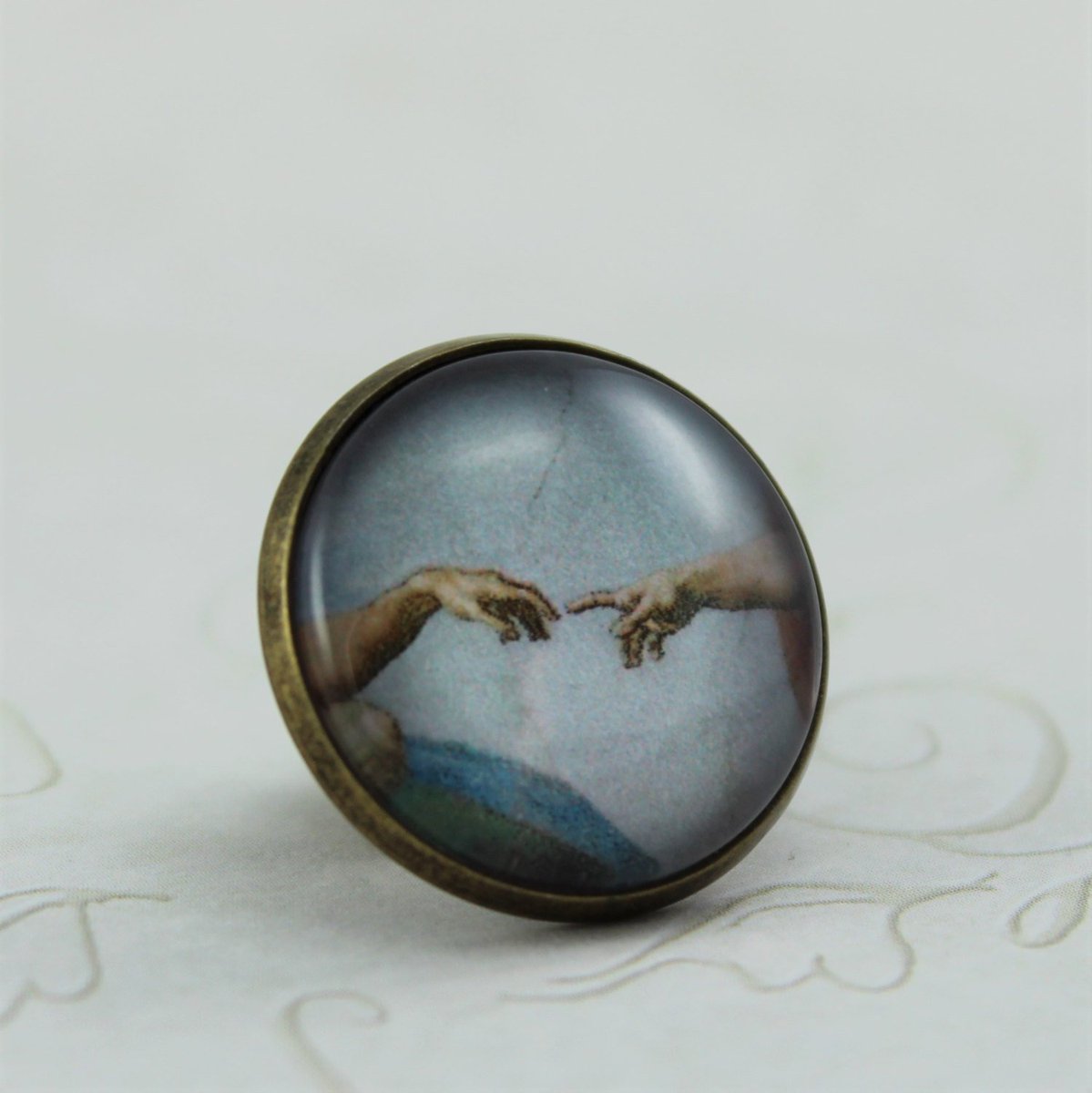 monalaina's tweet photo. The Creation of Adam by Michelangelo Pin, Religious Art Pin, Antique Bronz… https://t.co/r81MkyIKBa #etsy #ArtButton https://t.co/FZailzknvQ