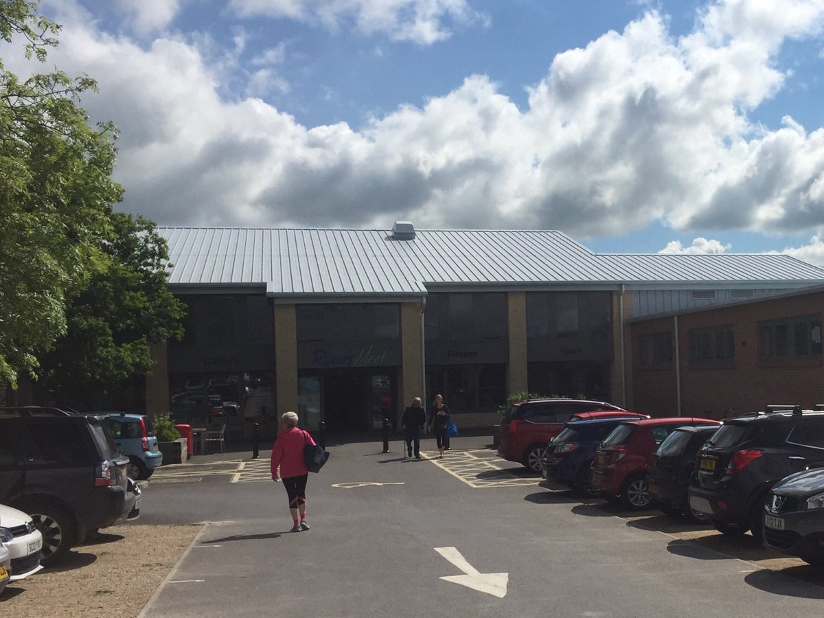 AssociatedR's tweet photo. Here's one completed using @KingspanIP_UK composite panels in Sky Blue Xl Forte colour!
Tidy😀 https://t.co/aXTGAaL04P