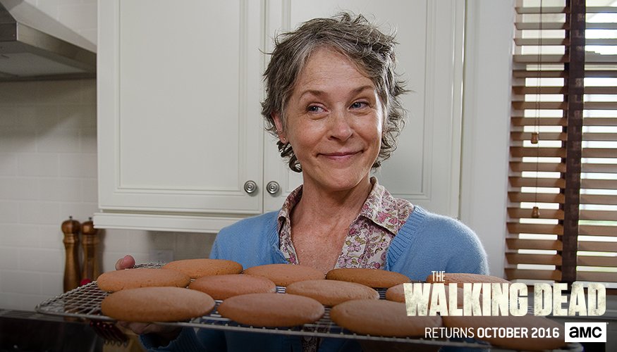 WalkingDead_AMC's tweet photo. Celebrate @mcbridemelissa’s birthday with cookies and flowers! 🍪🍪🌺🌸 #TWD https://t.co/GWgGu7RTeq