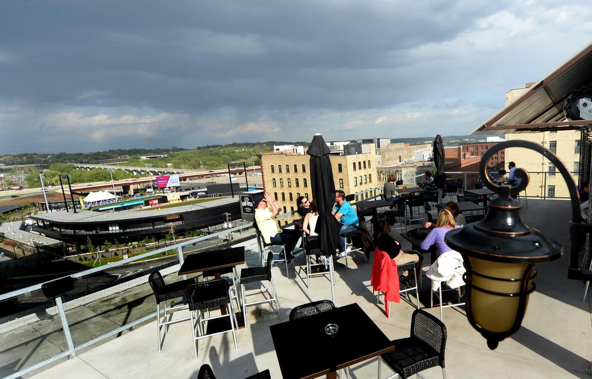 PioneerPress's tweet photo. Our picks for the best Twin Cities patios for 2016 https://t.co/qMgHf07CNJ https://t.co/zXN5JBhaUJ