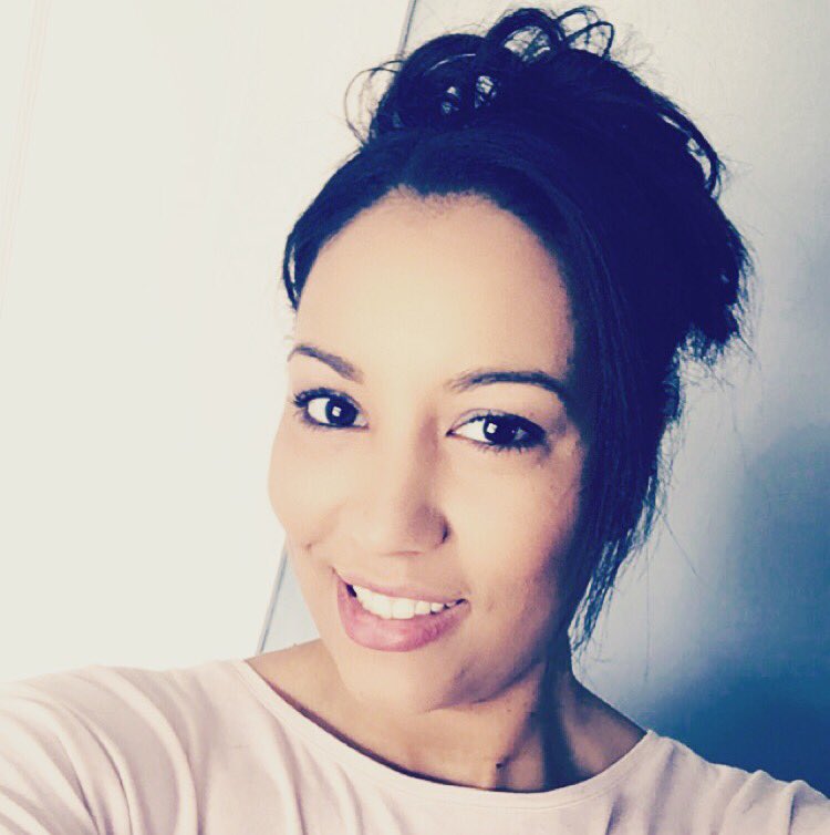 le_russell's tweet photo. No matter what.... Keep smiling, 😊 https://t.co/cRA2PxixtL