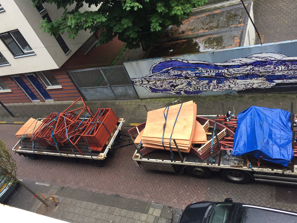 @ScapinoBallet ff een pakketje bezorgen! <a href="/IMTRANS/">IMTRANS</a> kom maar op!