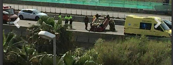 Un vehículo ha bolcat a la C-32 nord, a la zona del Mataró Parc avui sobre las 12h  #mataro