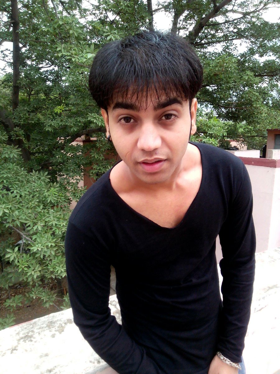 Jitinkumarjkcha's tweet photo. New jitin Chauhan✌💀 https://t.co/LzLG79jkq4