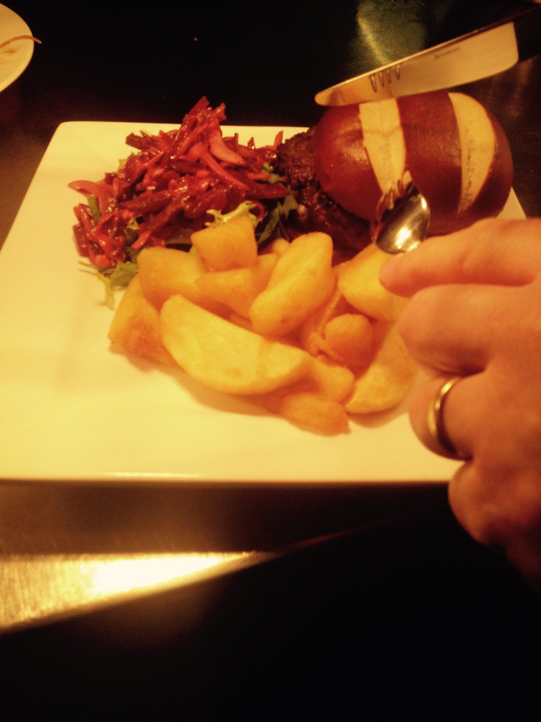 RT <a href="/ClareSheehy/">Clare Sheehy</a>: Move your hands it's mine #pretzel burger bun @newhousecardiff