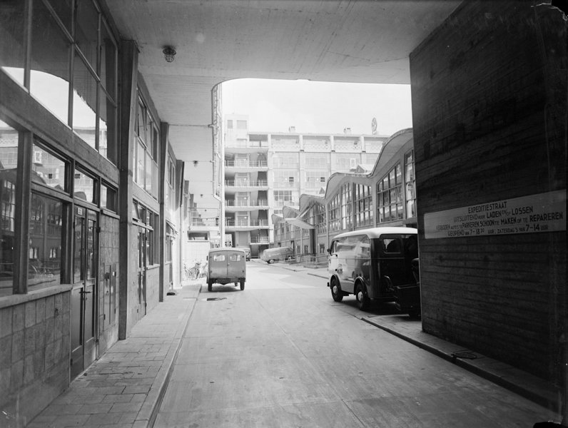 A.s. vrijdag 16.00 uur: Bibliotheekcollege over de wederopbouwwijk 'Het Hoogkwartier'. bibliotheek.rotterdam.nl/kaartverkoop/e…