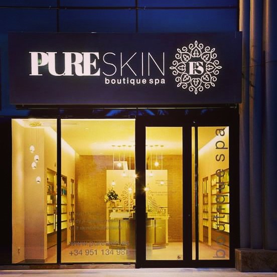 PureSkinMarbell's tweet photo. Pureskin boutique spa at night 😊 we are now open welcome@pureskin.es https://t.co/4sXnffSKm4 https://t.co/niAe0X1wz9