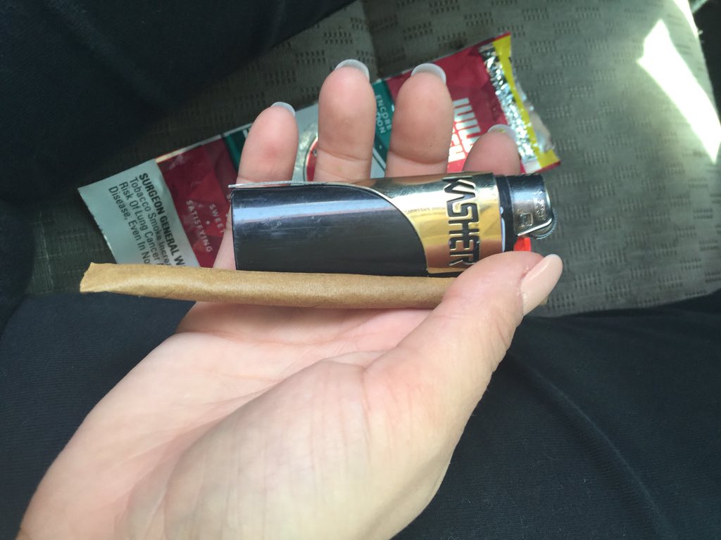 kusherific's tweet photo. Wake and bake https://t.co/dfaocc3mjS