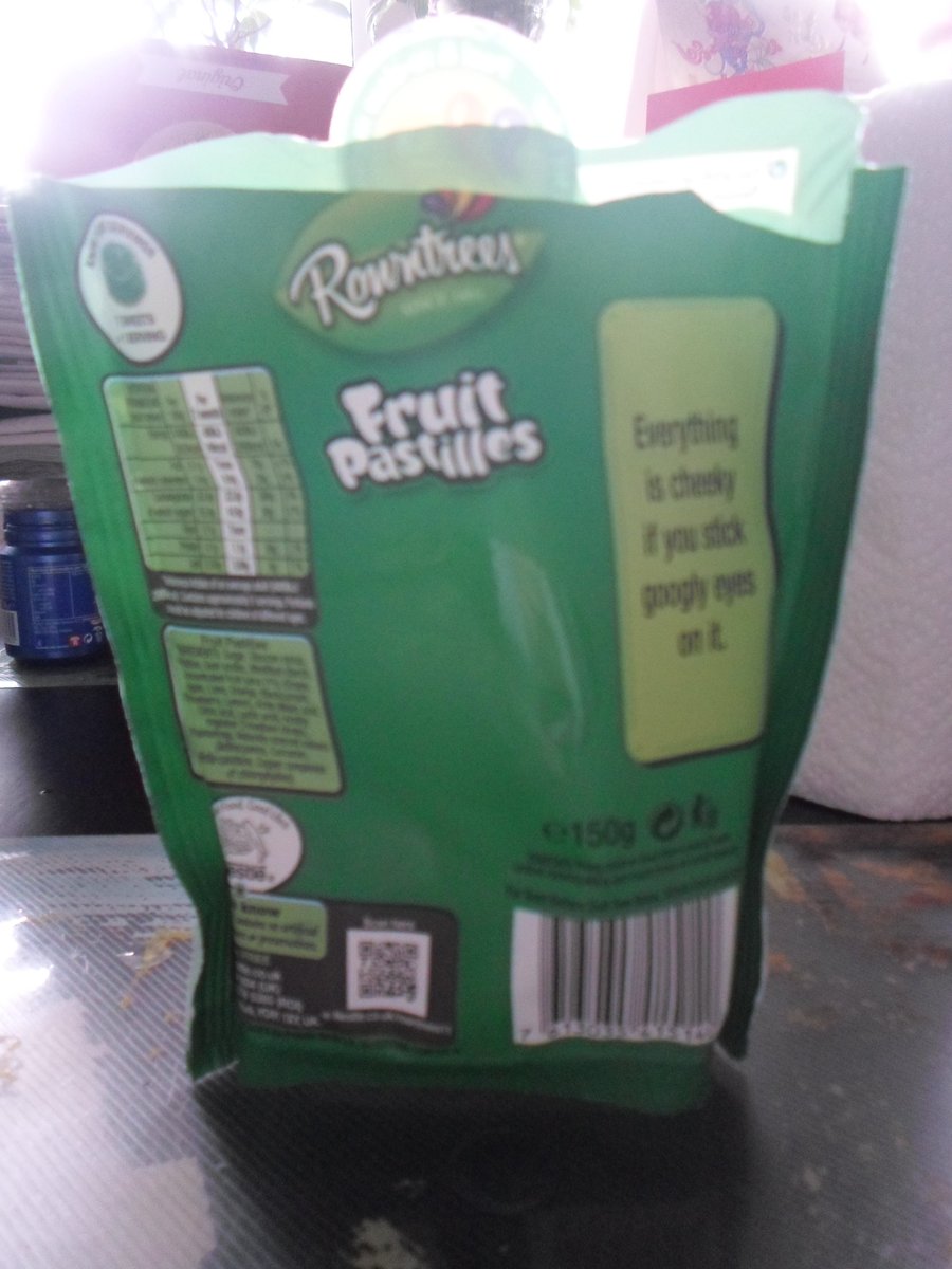 Bright_Bramley's tweet photo. @PlaytonicGames @Kb_playtonic @playtonicalMark @AndyPlaytonic This you ought to see! #Rountrees #FruitPastilles https://t.co/by33EjinY3