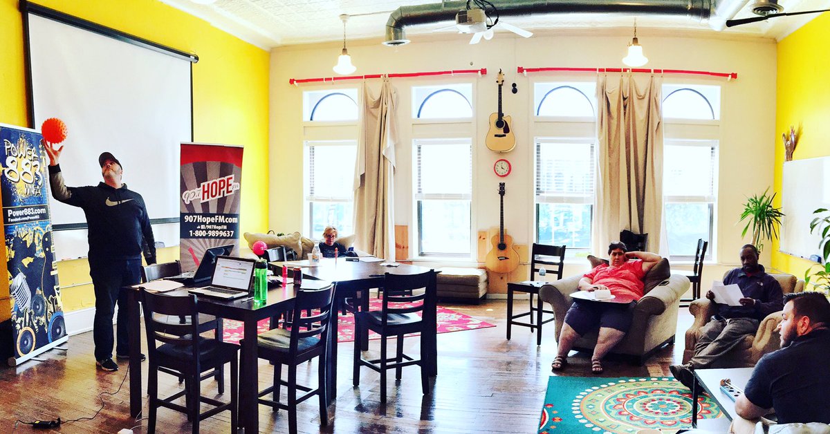 Loft912_ph's tweet photo. Teams love using our space during long days because it allows them 2 stay #comfortable &amp; #creative.

@playitloud883 https://t.co/7ZF61GrEg9
