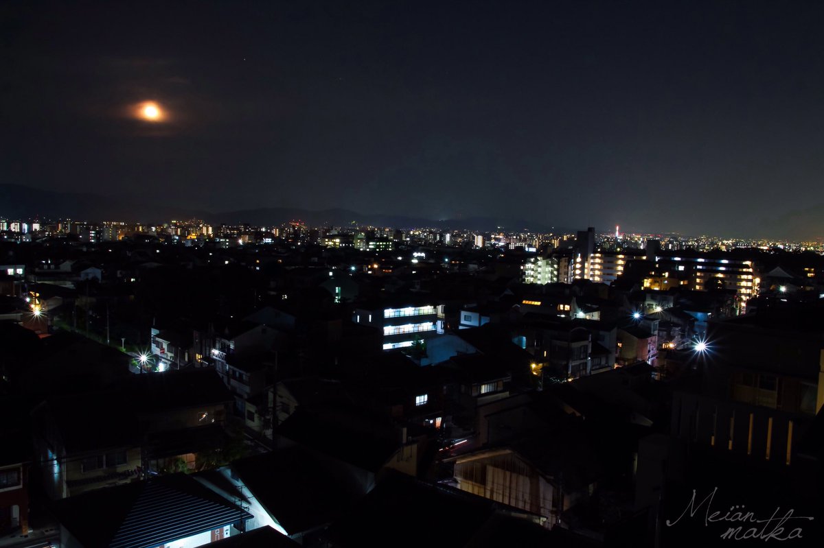Tonights overview of Kyoto 🌃 #kyoto #japan #matkailu #rantapallo