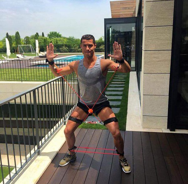 #SoranOlursa Ronaldo çalışıyor! #CR7 #vururyüzeifadesi