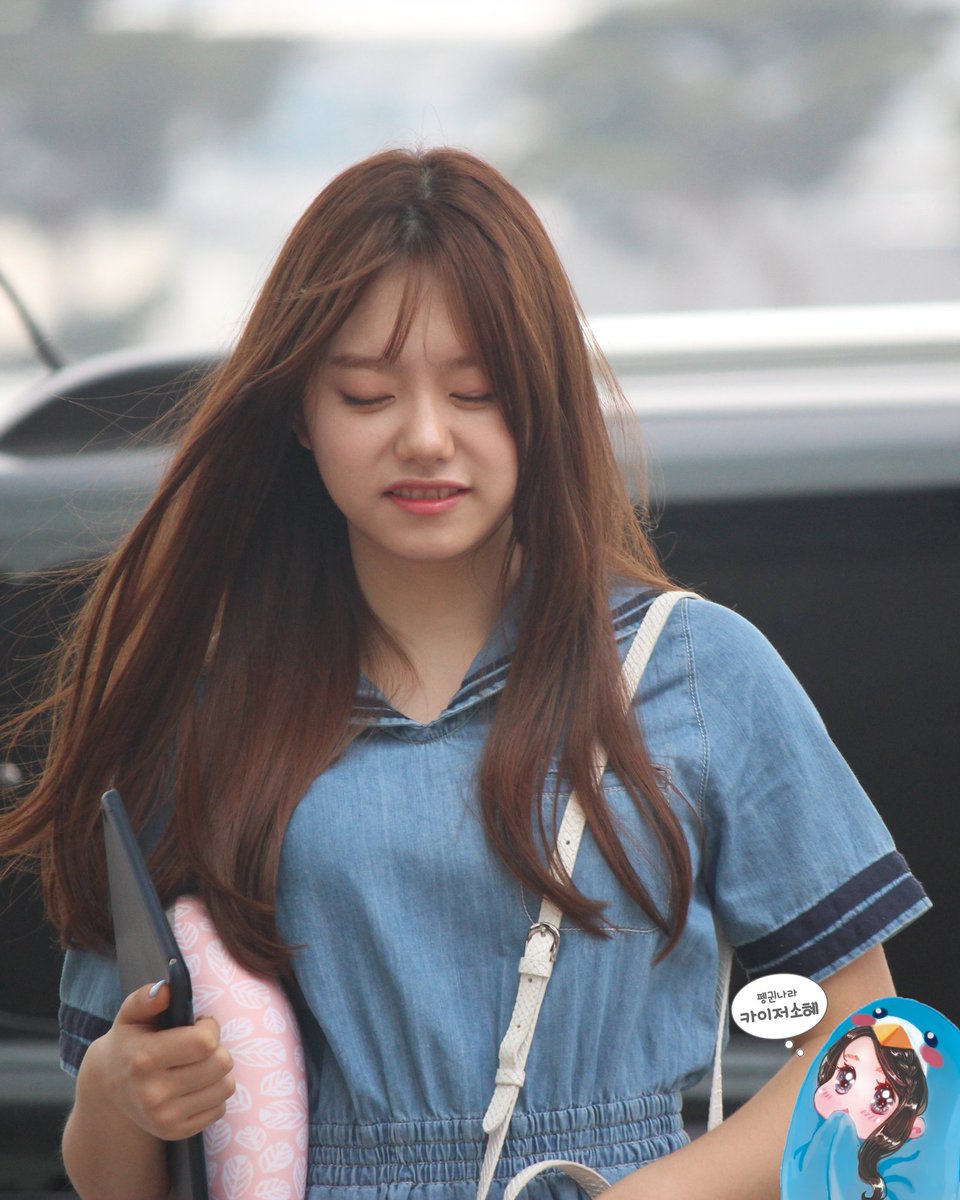 kimsohye_com's tweet photo. 160523 인천공항 소혜 직찍1
#김소혜 #소혜 #아이오아이 #ioi #sohye #펭귄족 https://t.co/Vj2cBqxbu0