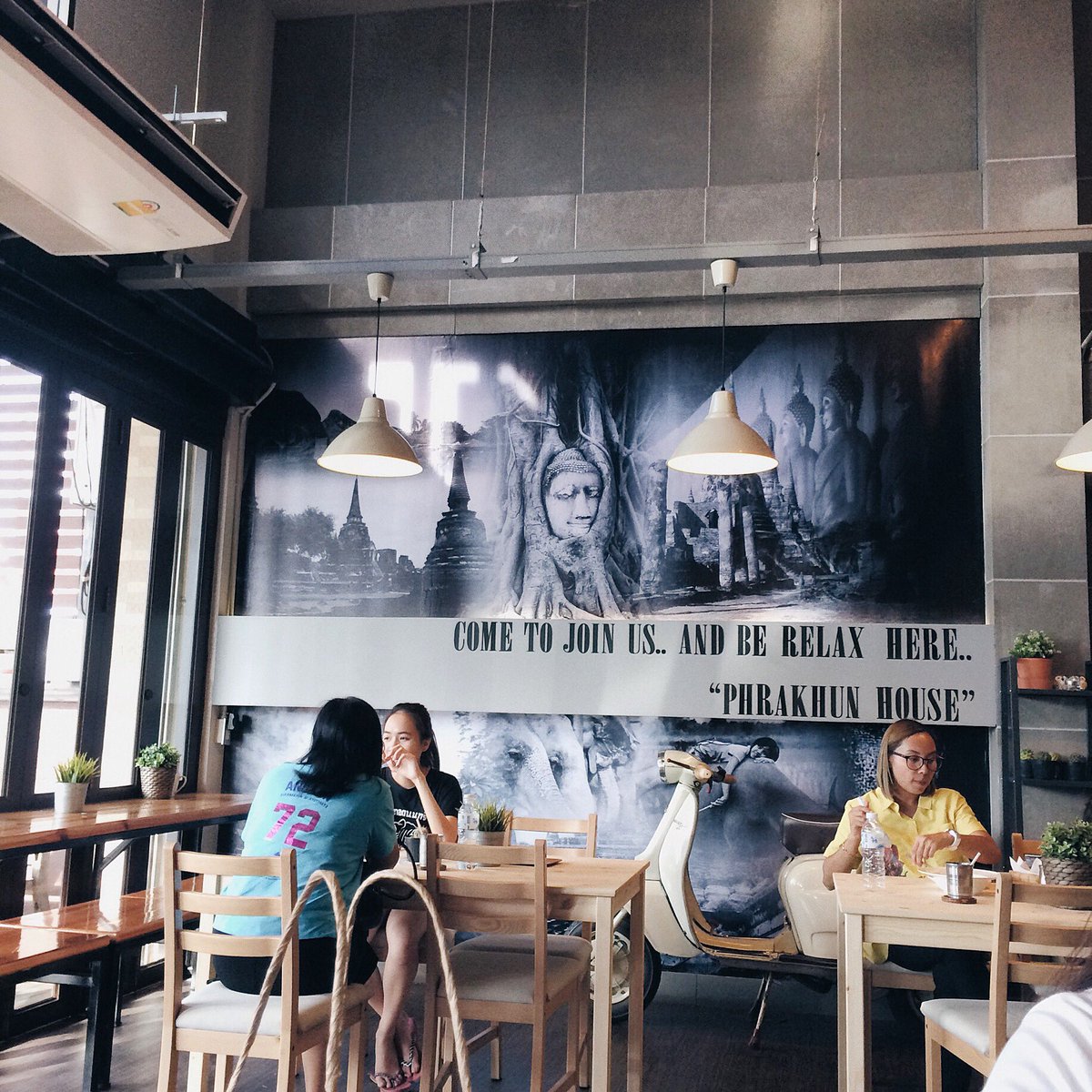 _muqqx's tweet image. วันแรกของการปิดเทอม 😋 #รีวิวอยุธยา