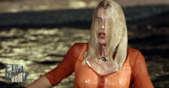 Sandra é jogada na piscina! glo.bo/1XrFaHQ #ÊtaMundoBom