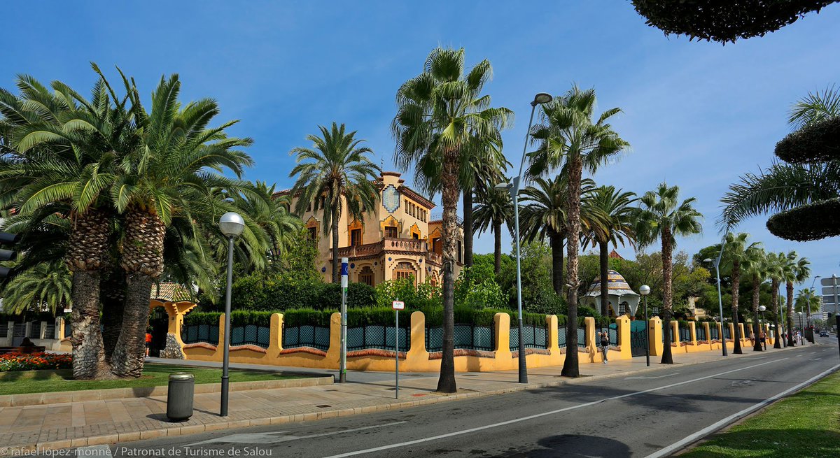 visitsalou's tweet image. If you don't know about the Modernist Villas of #Salou, check them out on our latest post ➲ bit.ly/ModernismeSalo…
