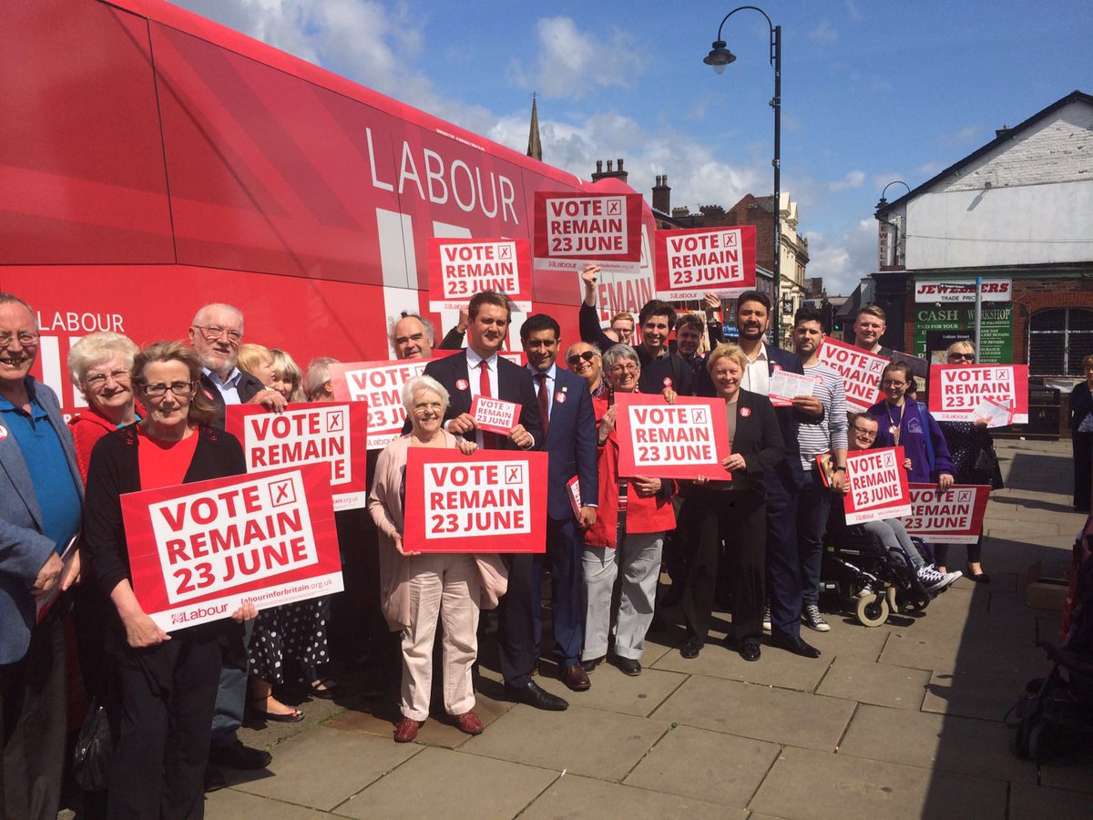 UKLabourIN's tweet image. This afternoon we've been in Salford &amp;amp; Bury with @angelaeagle. Next stop Bolton! #LabourInForBritain