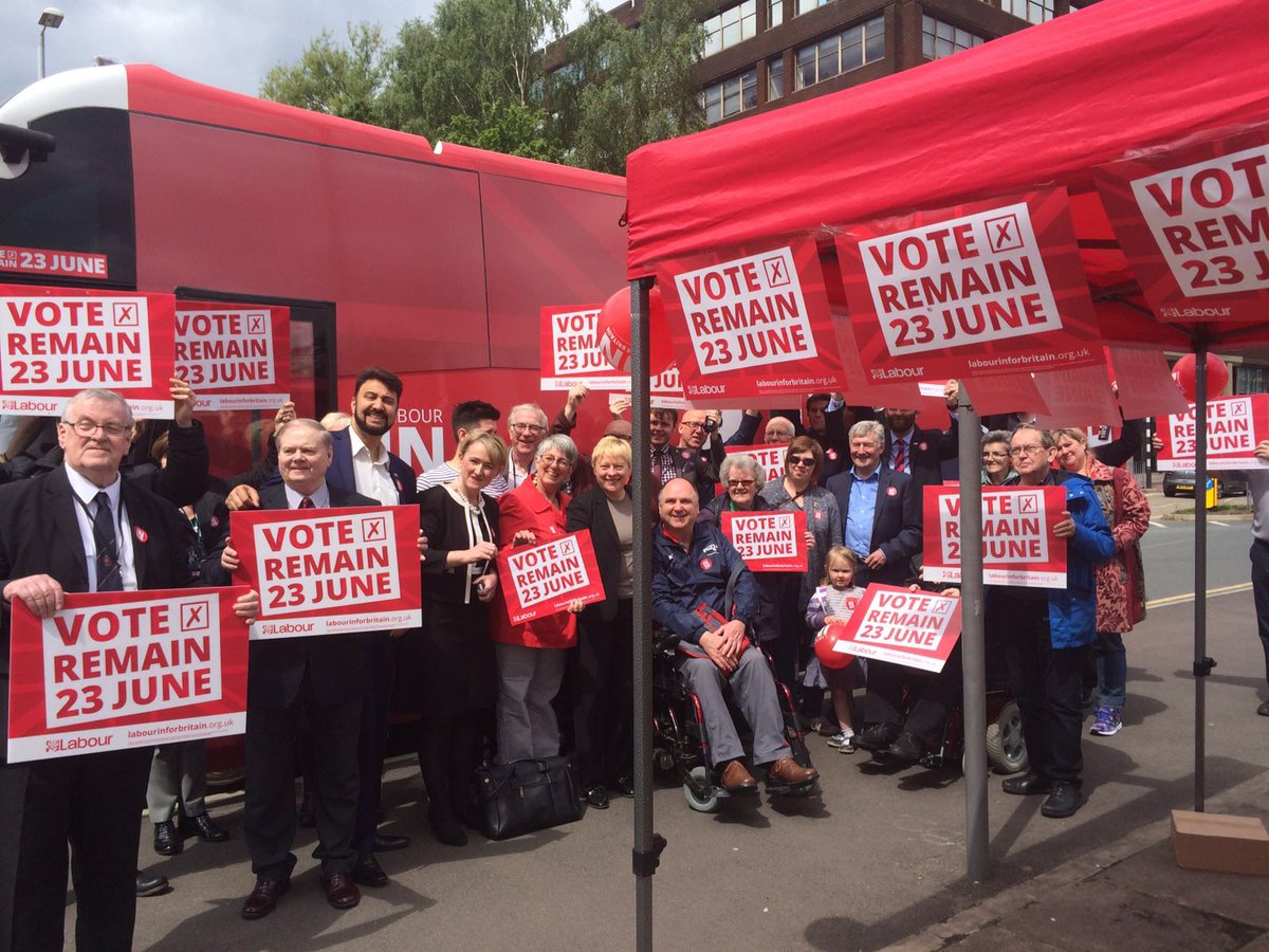 UKLabourIN's tweet image. This afternoon we've been in Salford &amp;amp; Bury with @angelaeagle. Next stop Bolton! #LabourInForBritain