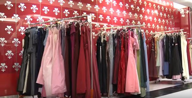 fcpsnews's tweet photo. Fair Oaks Prom Dress Shop closes on 5/29. Great opportunity if funds are tight! https://t.co/TIHBfqPxP3 https://t.co/ehkQi026TC