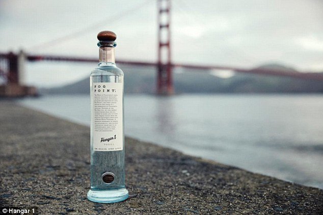 Dex_mitchell's tweet photo. A distillery created vodka made w/ fog from San Francisco. Called Fog Point, a bottle of this stuff sells for $125! https://t.co/LE6Hcug9ZI