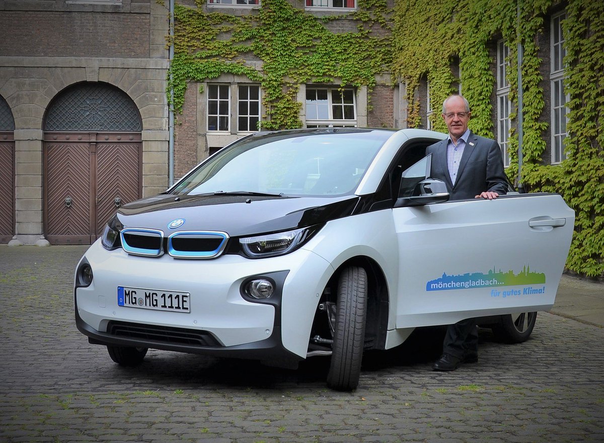 #StadtMG für gutes Klima - @OB_MG_Reiners setzt E-Mobilitäts-Offensive fort moenchengladbach.de/de/aktuell-akt… https://t.co/Du1HwMPeDH