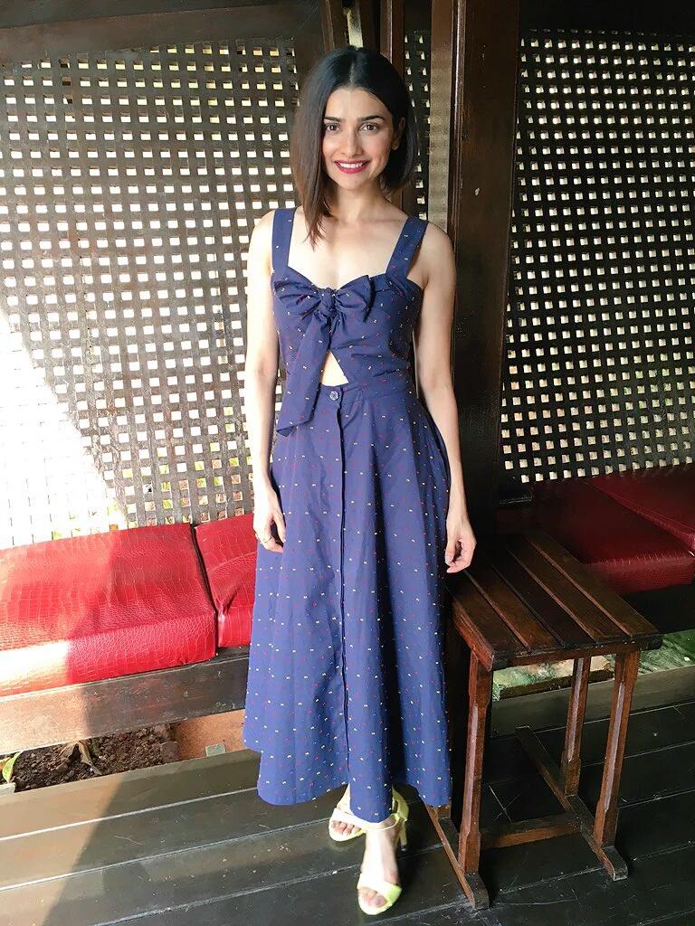 Hello <a href="/ItsPrachiDesai/">Prachi Desai</a>  mam
Plzzzz One reply me 

Please mam
