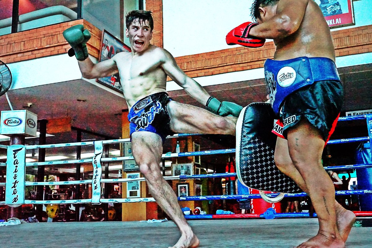 Prem_Fairtex's tweet photo. Introducing Jay Tonkin Fairtex....Fairtex newest fighter. #fairtexfightteam #teamfairtex #muaythai https://t.co/ECU0nYHhMC