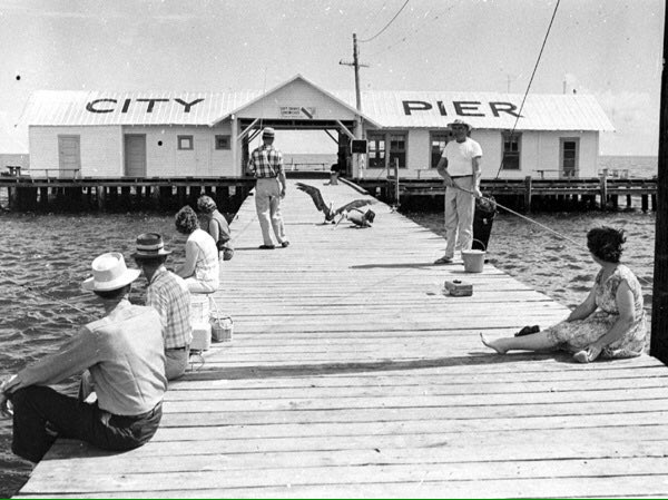 AMI_FL's tweet photo. Check out these old photos of the Historical City Pier!! #annamariaisland https://t.co/DZLDprbciD