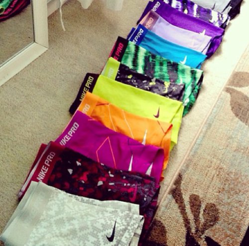 BeUNST0PPABLE's tweet photo. Nike pros > https://t.co/I7BvIwsM0L