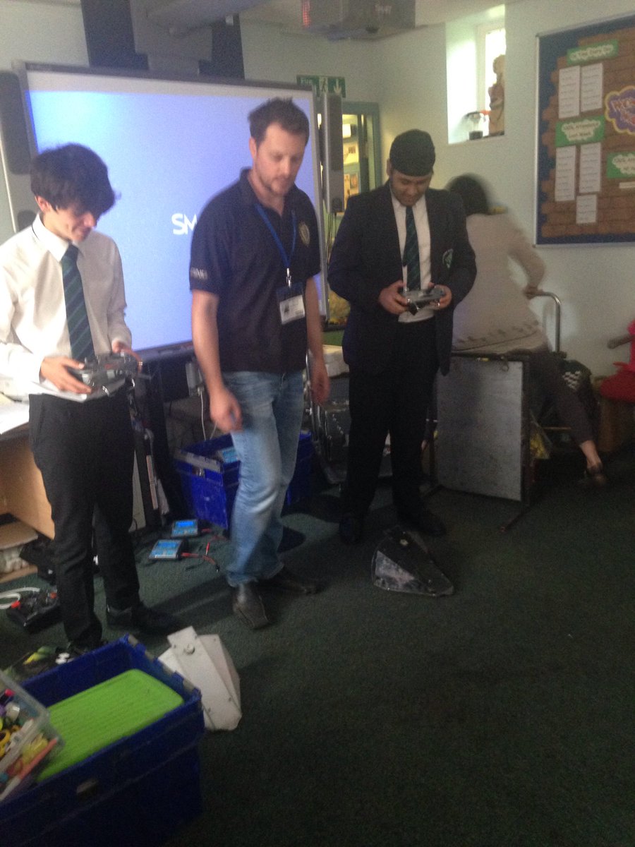 AssisiStepUp's tweet photo. Racing, designing and battling with their very own robots. 'Big Fish, Little fish' declared the winners @ACADEMYSFA https://t.co/T9RFeJVqFb