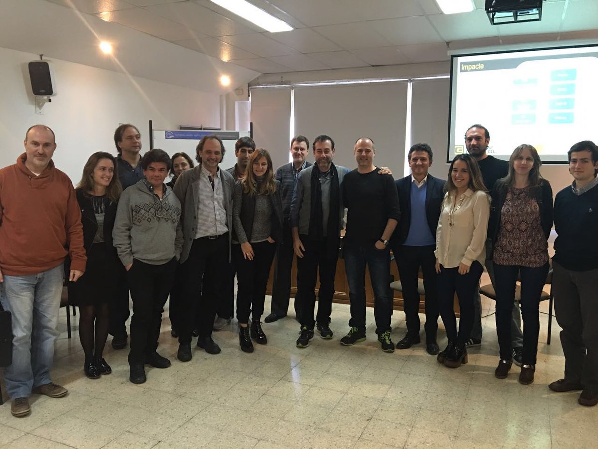 Vicky Roldán Mendez (@vickyroldan) on Twitter photo Estamos en #EnergyControl <a href="/EC_es/">Energy Control</a> hablando de la experiencia internacional sobre la reducción de daños #Adicciones Estamos en #EnergyControl <a href="/EC_es/">Energy Control</a> hablando de la experiencia internacional sobre la reducción de daños #Adicciones