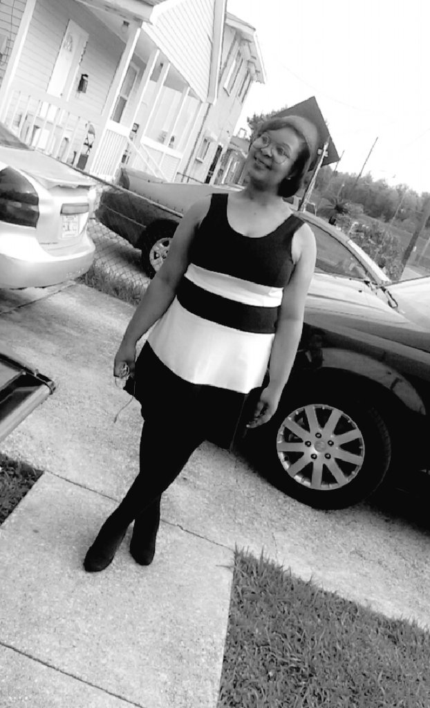 __eeev's tweet image. JEHS '16 Alumni 👑🎓