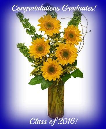 StevesFloralKS's tweet photo. Order your custom arrangment for the special graduate in your life! #StevesFloral #ManhattanHS #ClassOf2016 https://t.co/4fbXGhp20F
