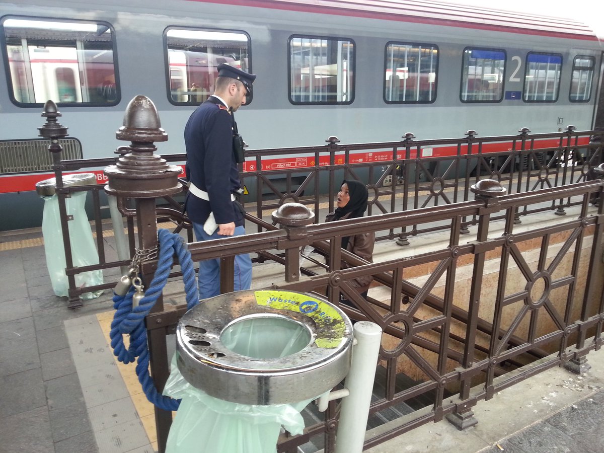 MeltingPotEU's tweet photo. Lo scambio economico #Italia #Austria #Ue: nessuna barriera al #Brennero se transito migranti viene bloccato prima https://t.co/z0QaaAc11J
