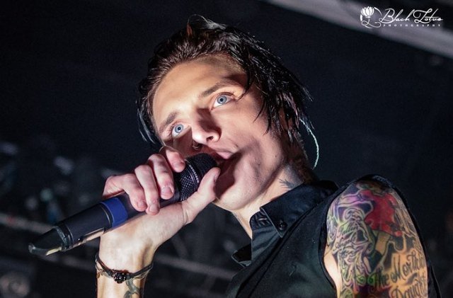 AndyBVBItaly's tweet photo. #AndyBLACK performing at @KOKOLondon (20/05/2016) pt. 1 | #TheHomecomingTour 

📷: @BlackLotusPhot0 https://t.co/dQKpo0zVE0