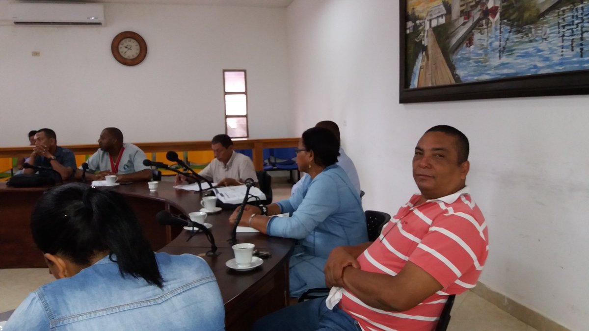 ConcejoTurbo's tweet photo. El Secretario de Gobierno Emelides Muñoz esta exponiendo el programa de Seguridad Para La Paz y La Reconciliación. https://t.co/PWJ3ymS6Xx