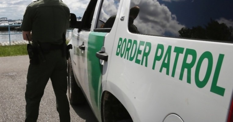 Muslim tries to run over border agent in Arizona