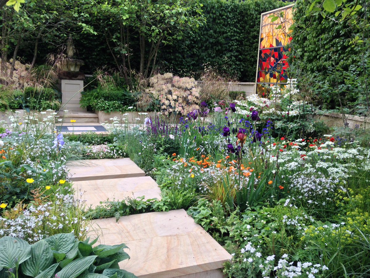 'God's Own Country - A Garden for Yorkshire' showcases @Welcome2Yorks' stunning scenery and heritage at #RHSChelsea