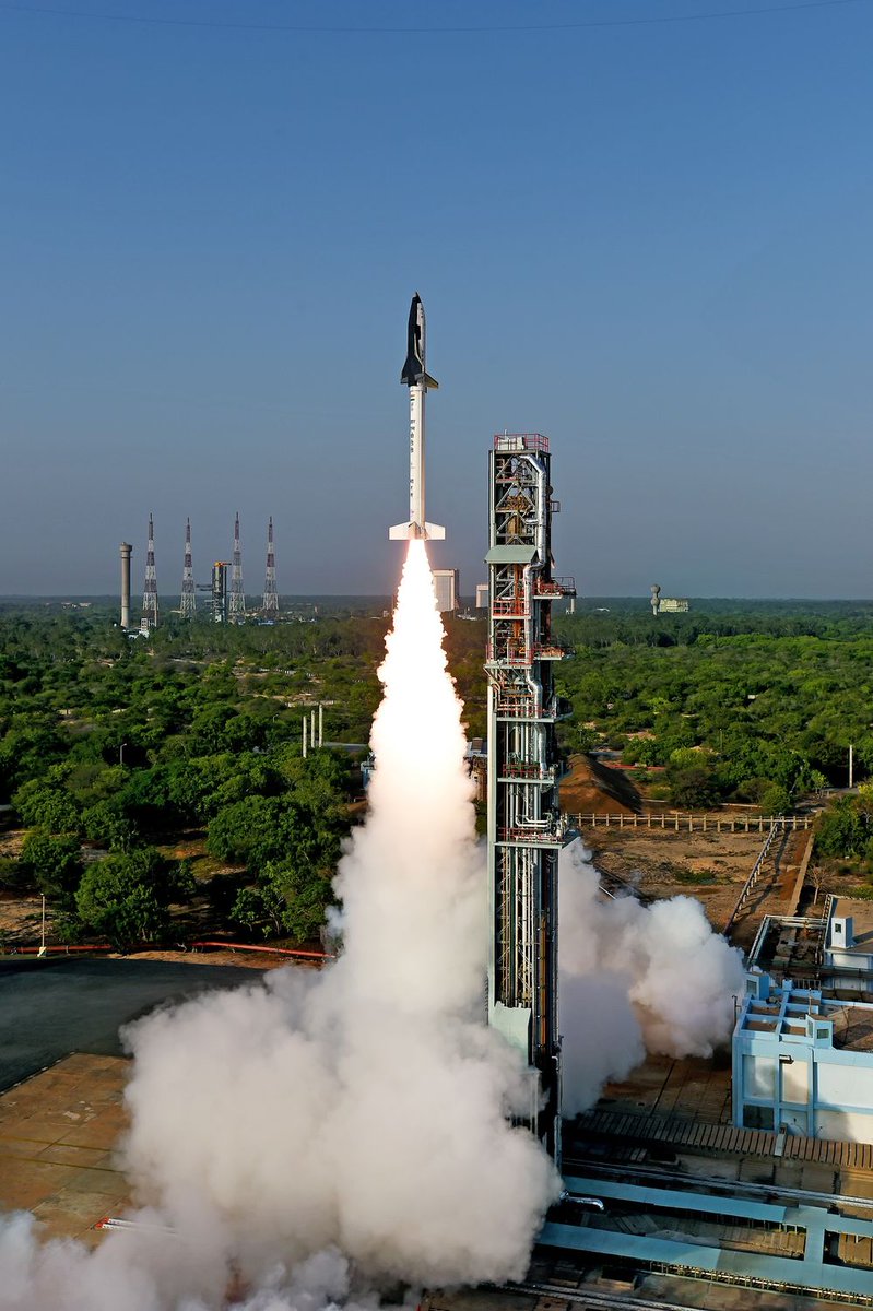 PopSci's tweet image. India just launched a mini-space shuttle po.st/0HiWcf