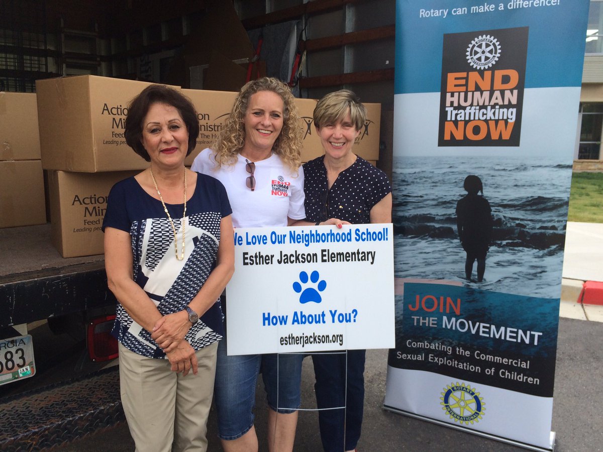 cokkieworks's tweet photo. #endhtnow - delivered Action Ministries food boxes for Star House https://t.co/Uz1LG7m0Di