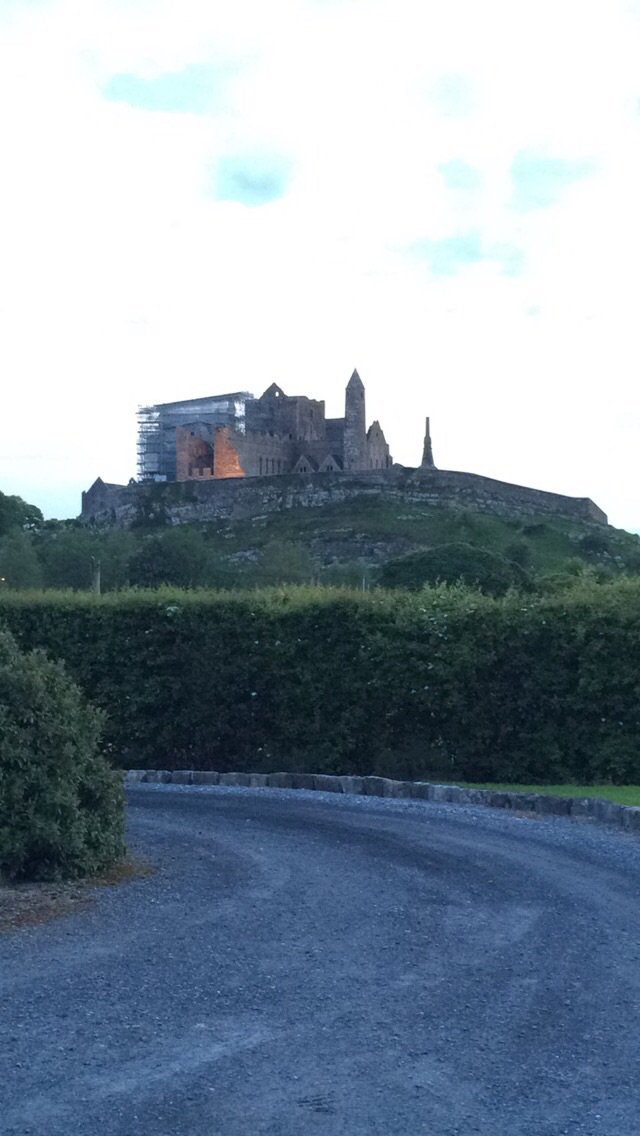 deirdreTryan's tweet photo. @justinbieber you are more than welcome to come stay at my house and see the Rock of Cashel in real life 😎 https://t.co/EWHgPqIZVi
