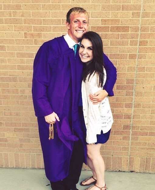 HopeDallas's tweet photo. Reminiscing before Michelangelo pursues his dream. Thx 4 tha memz, glad we got better looking, love you lots, best💙 https://t.co/1iMqL2VR04