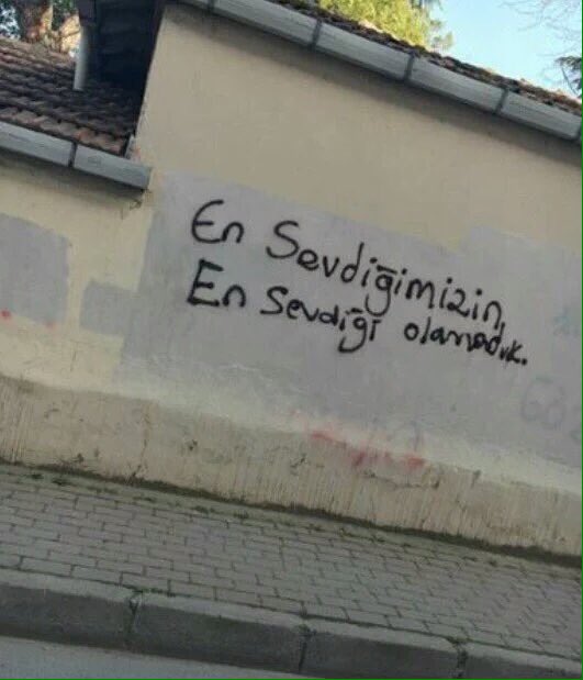 konserlistesi's tweet photo. En sevdiğimizin en sevdiği olamadık. https://t.co/g769yy3AUF