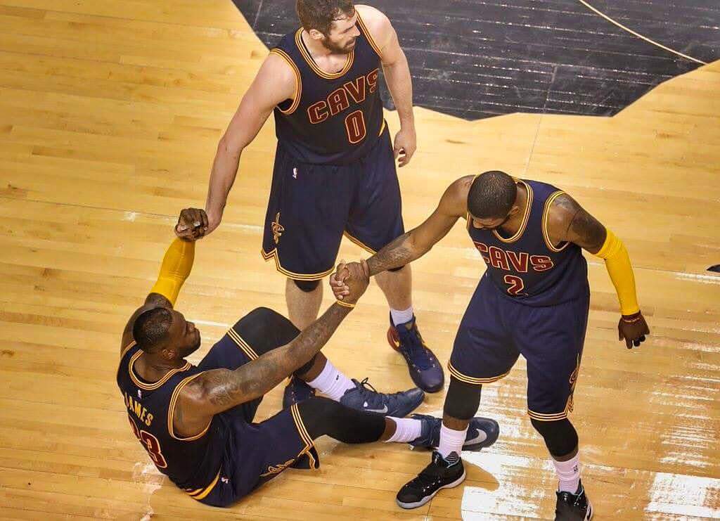 TeamLeBron23RD's tweet photo. Este juego 4 es nuestro!!!

#CavsSobreRaptors
#StriveForGreatness 
#TheLand 
# Juntos https://t.co/0OGnlzra0F