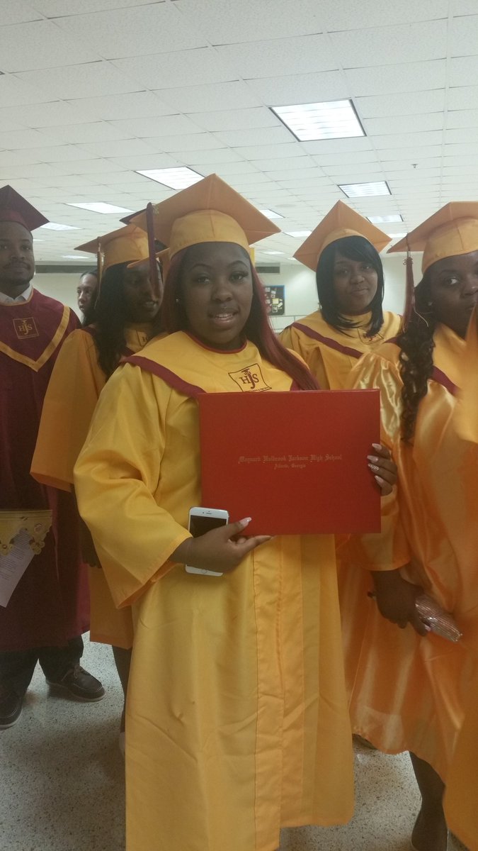MHJHS_Chorus's tweet photo. Marching and Motiving our rising students at King MS! Future Grads! https://t.co/8k9BZII685