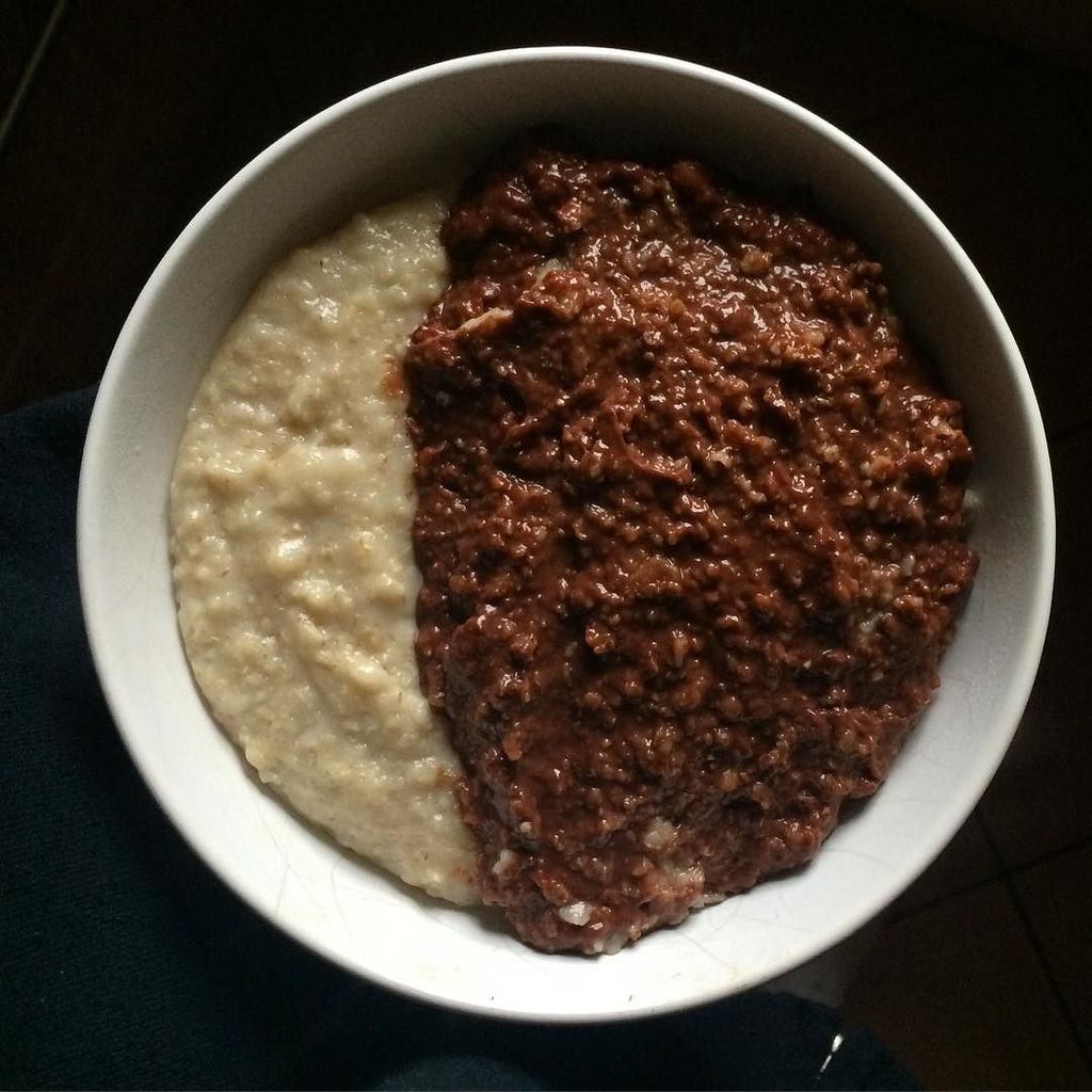 PatriciCastil's tweet photo. porridge π #porridge #oatmilk #cookedoats #chocolate #cacao chocolateoverload #veganism #oatmeal #oatbran #oatly #oβ¦ https://t.co/oh64hbVv02
