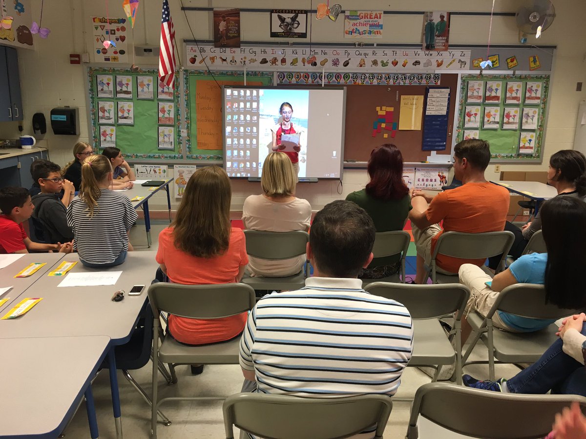 Janine Loconsolo tweet media